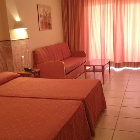Aparthotel Arena Center 4*