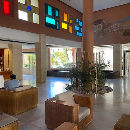 Aparthotel Arena Center
