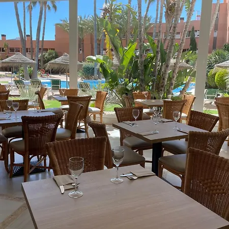 Arena Center Aparthotel 4*