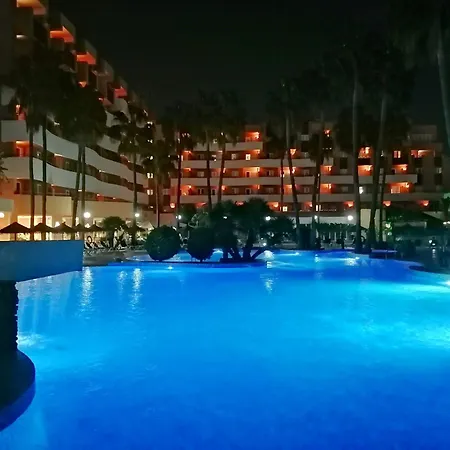Arena Center Apartahotel Roquetas de Mar